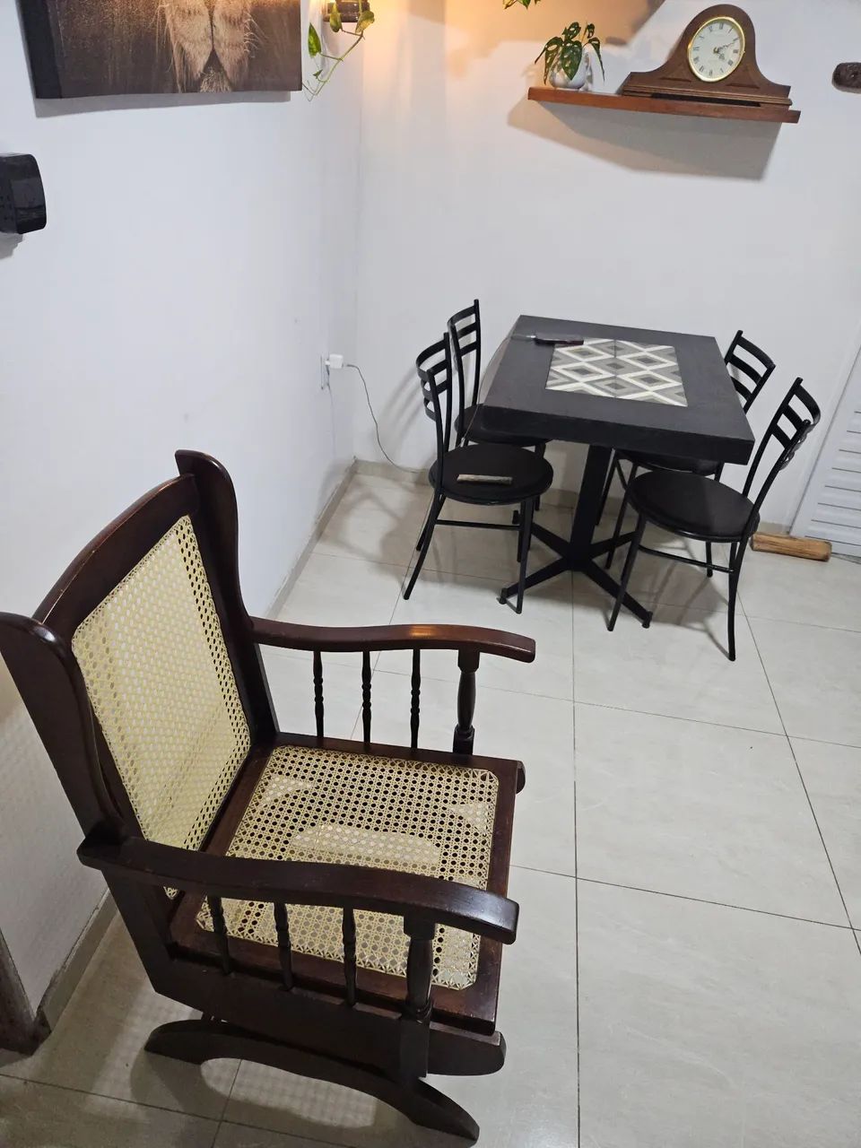 Cadeira de balanço antiga  - Foto 2