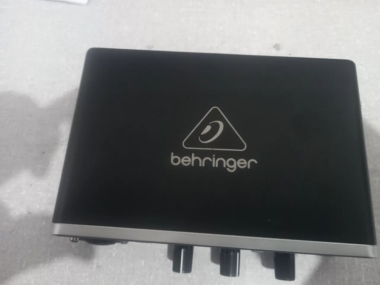 Interface de áudio Behringer U-MC 22 nova,funcionando perfeitamente  - Foto 2