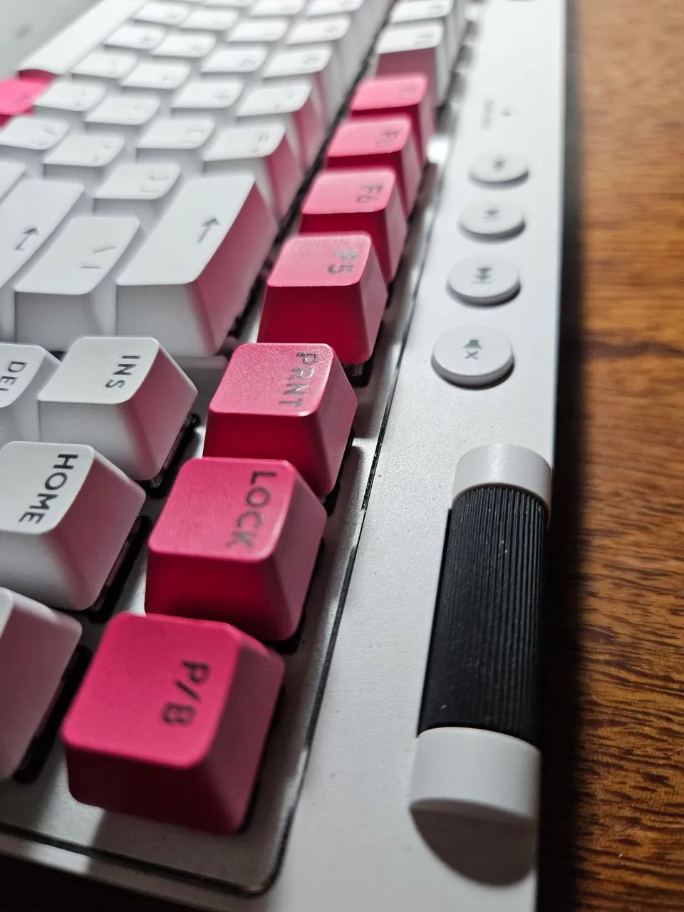 Teclado LOGITECH TKL PRO X RAPID (magnetico) branco - Foto 4