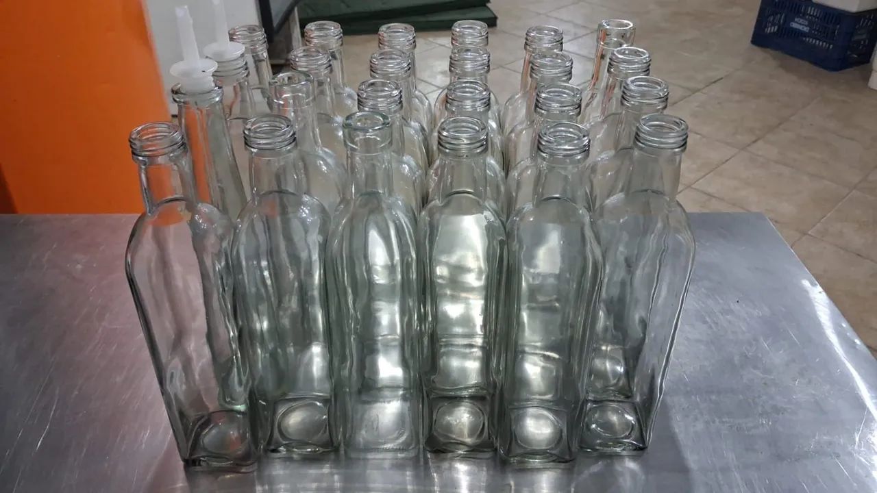 Vidros de azeite ou para artesanato 