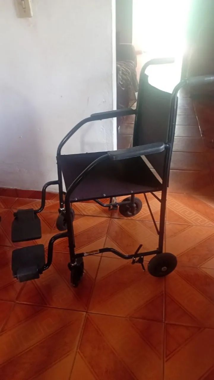 Cadeira de rodas  - Foto 3