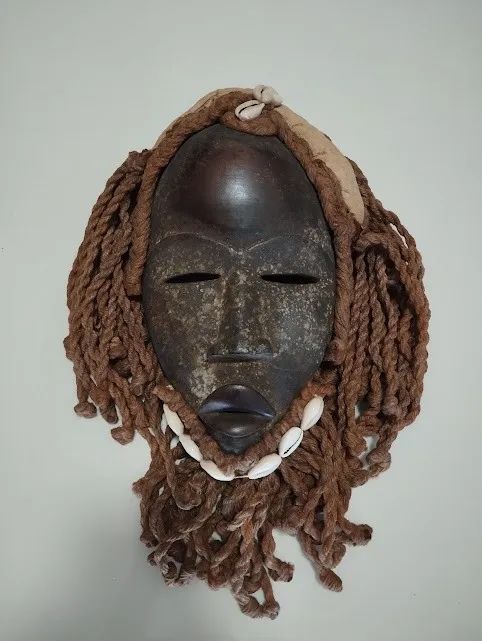 Máscara africana Dan originário da Costa do Marfim e Libéria