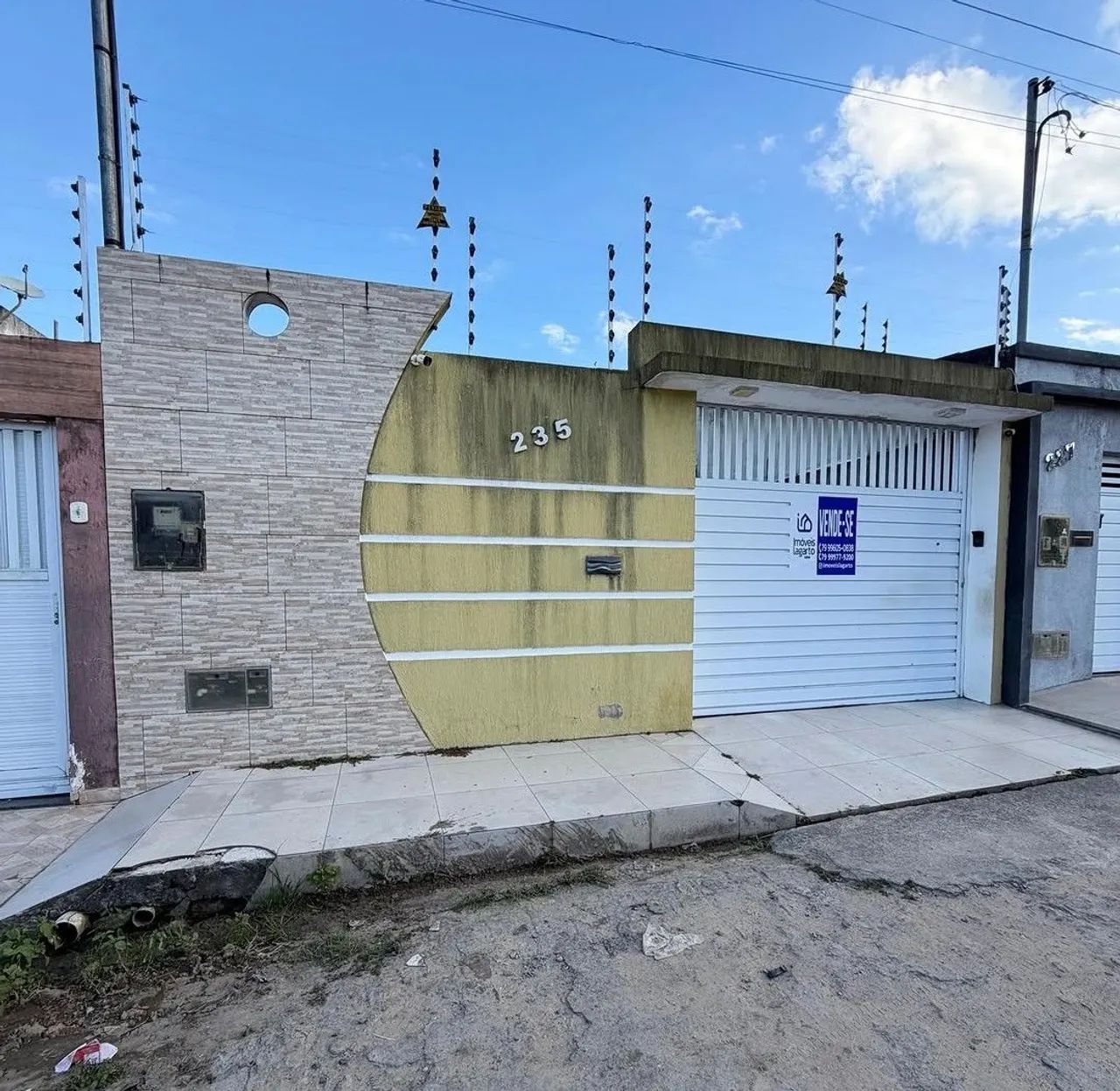Vende-se casa 