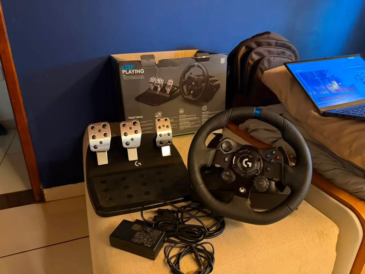Volante Logitech G923 para PS5, PS4, e PC com Force Feedback Trueforce / Com pouco uso - Foto 2