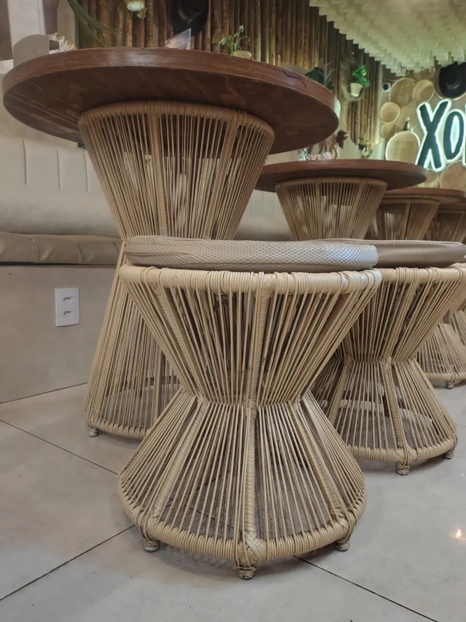 Conjunto Mesas para restaurante redonda  madeira