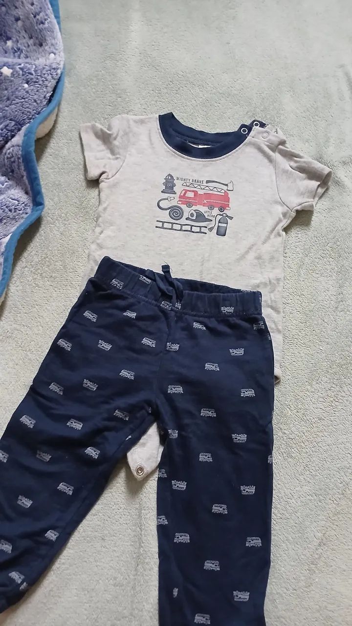 2 conjuntos carters 18m - Foto 3