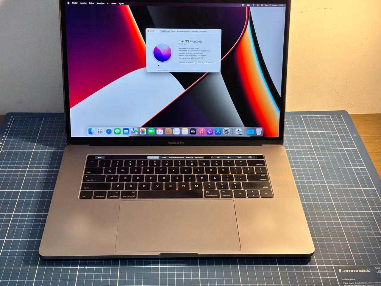 MacBook Pro 15 polegadas 2016 I7 16GB RAM Bateria Nova