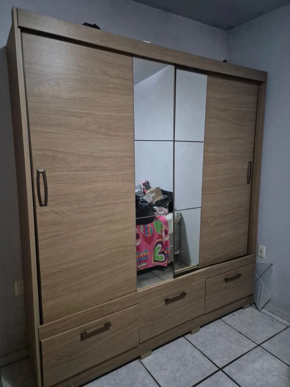 Vendo Guarda roupa, cama de solteiro e cabeceira - Foto 4