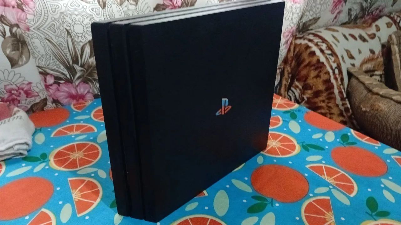 Vendo PS4 PRO - Foto 2
