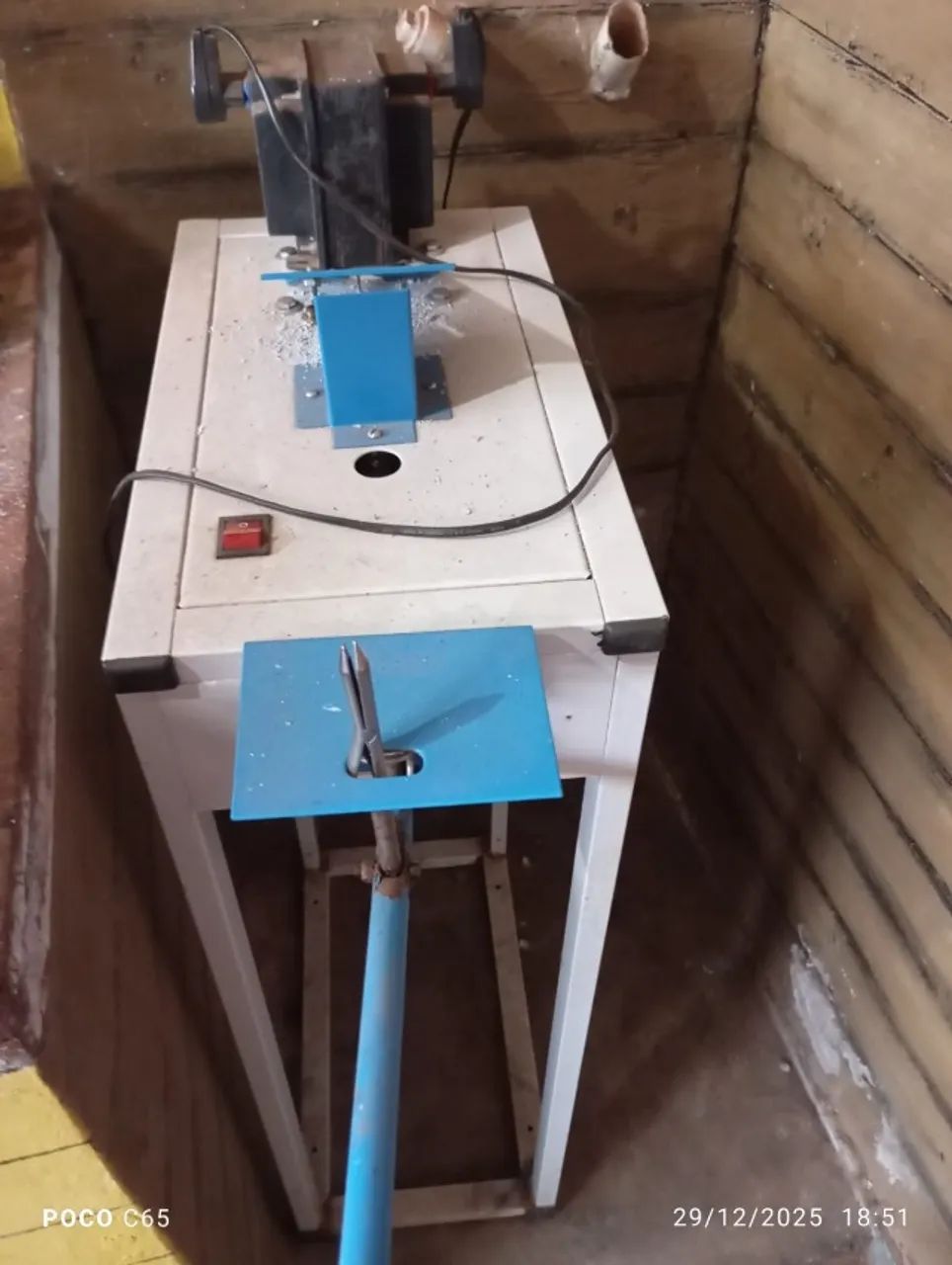 Máquina de fazer chinelo e transfer