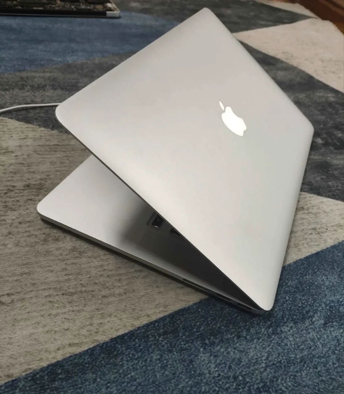 MacBook pro 15 polegadas i7 16 gigas SSD 512 - Notebooks