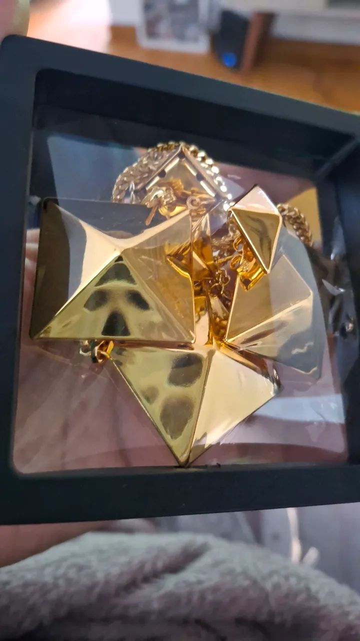 Conjunto de joias (brincos e colar) - Foto 3