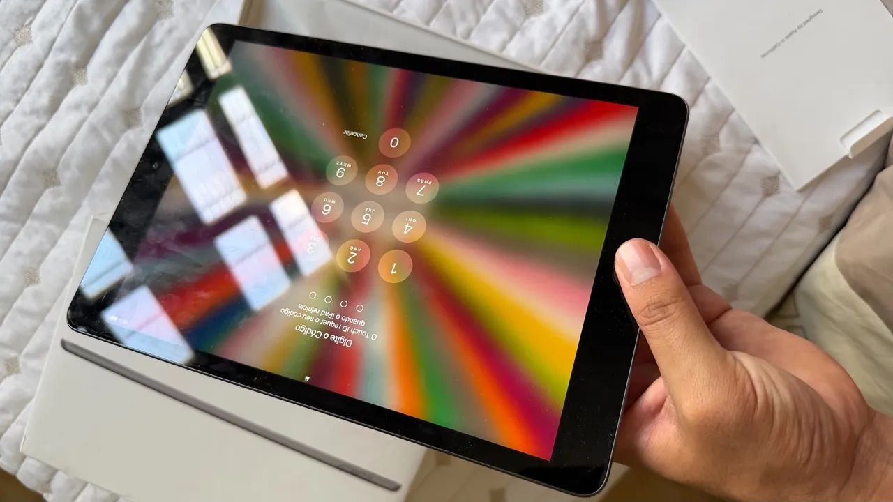 iPad 9 na caixa semi novo 64gb - Foto 3