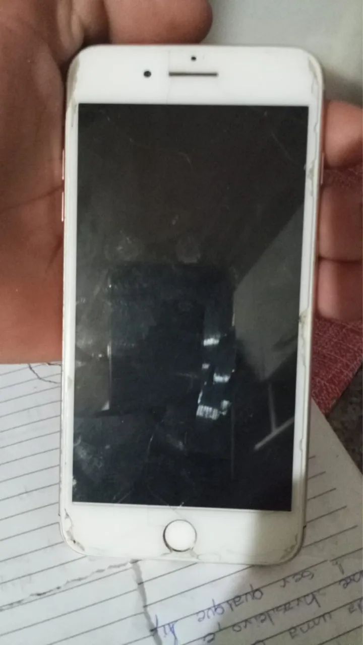 Vendo esse IPhone 8 Plus por 550 destravado - Foto 3
