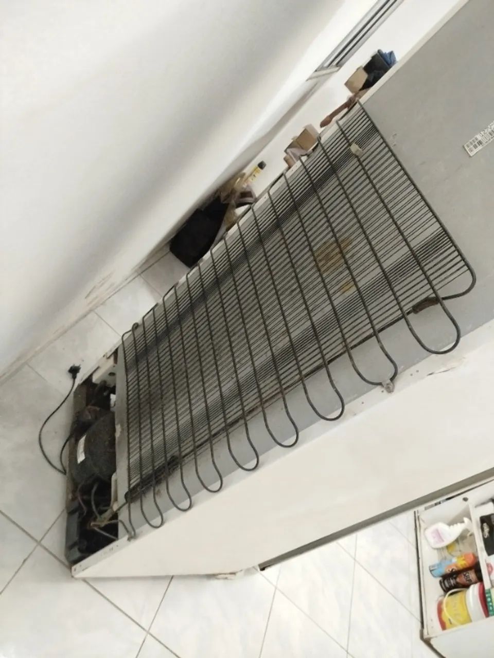 Geladeira com Defeito Eletrolux aproveitar peças  - Foto 4