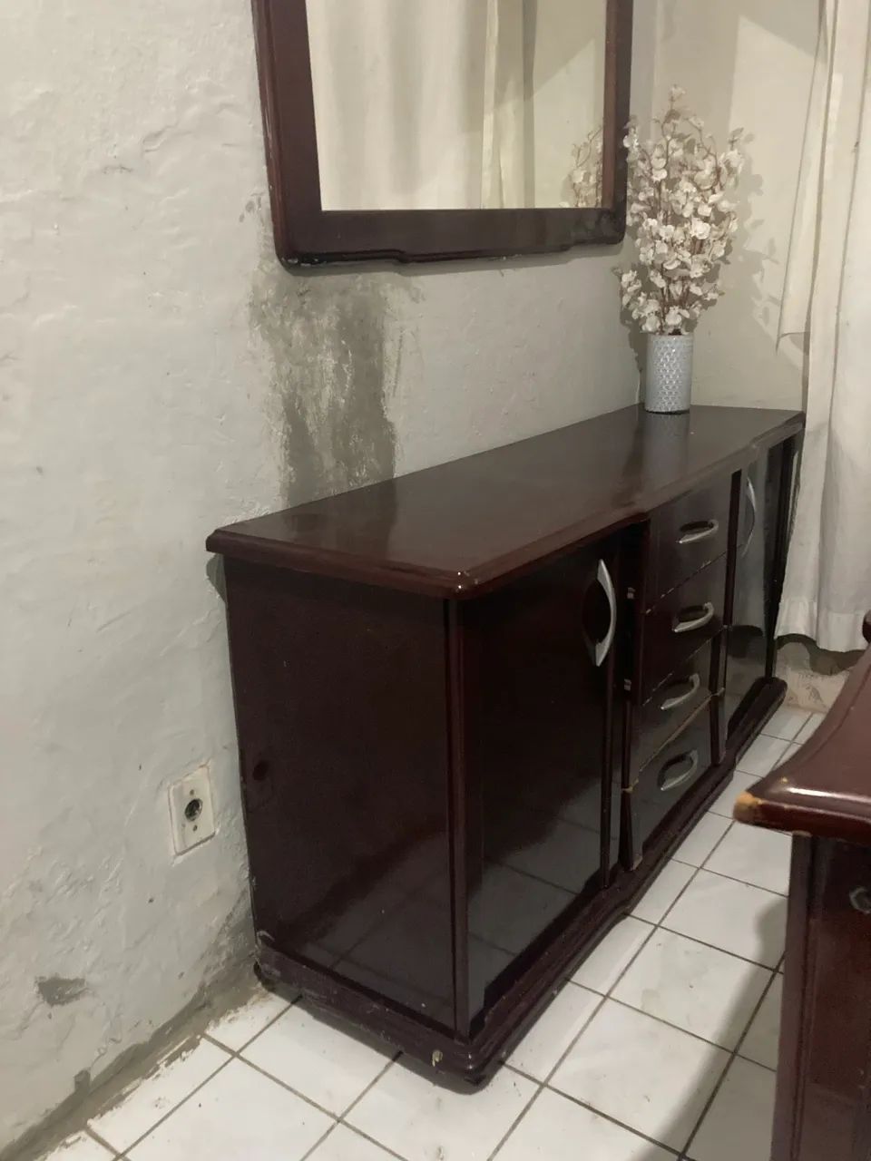 Jogo de mesa de seis lugares com aparador e espelho  - Foto 2