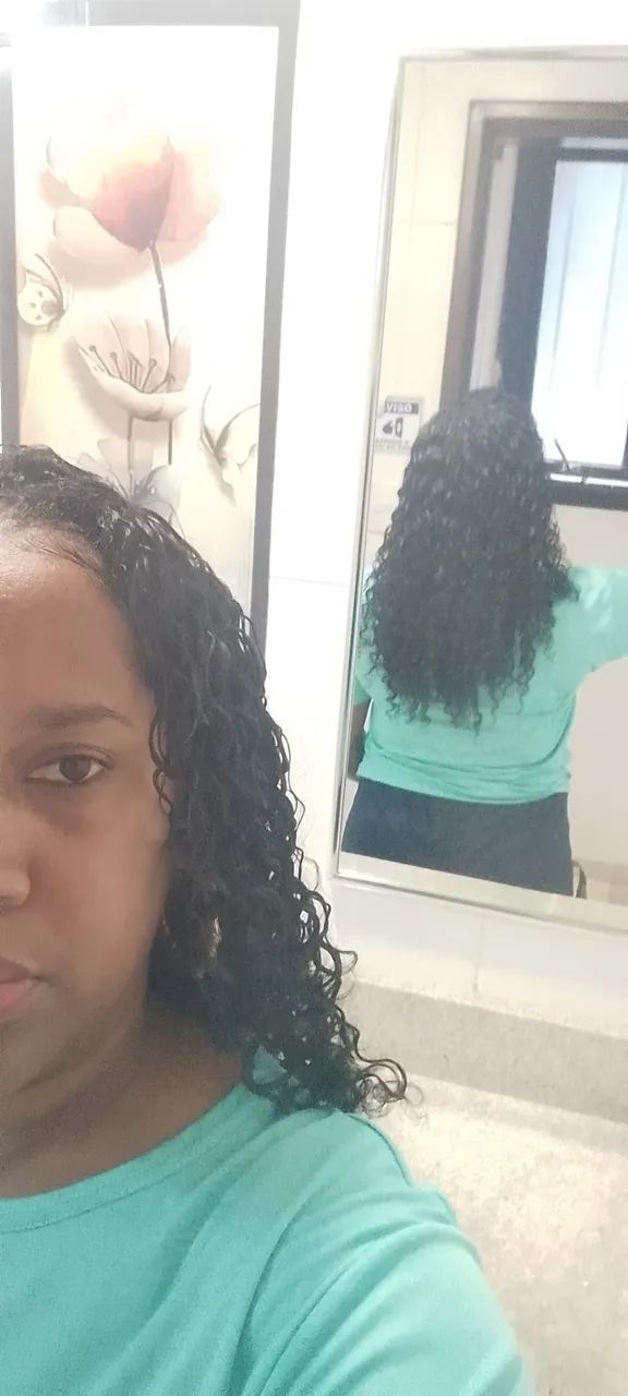 Cabelo cacheados aproximadamente 300 gramas ou mais  - Foto 2