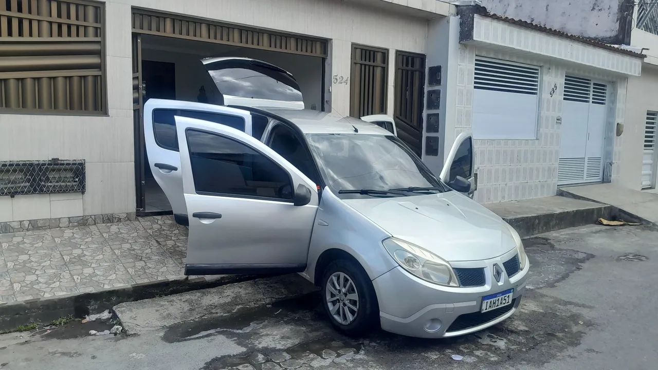 Renault Sandero Expression Hi-flex 1.0 16V 5P 2010 - Foto 2