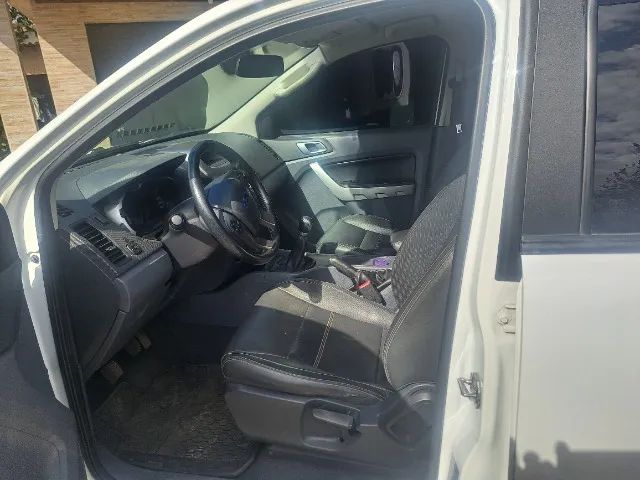 Ford Ranger XLT 2.5 16V 4X2 CD Flex 2016 - Foto 2