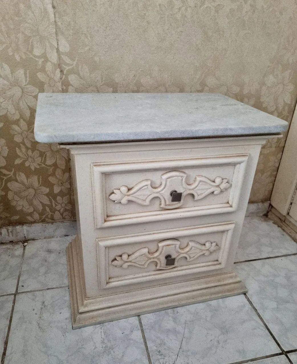 Mesinhas de cabeceira de cama (as duas) - Foto 2