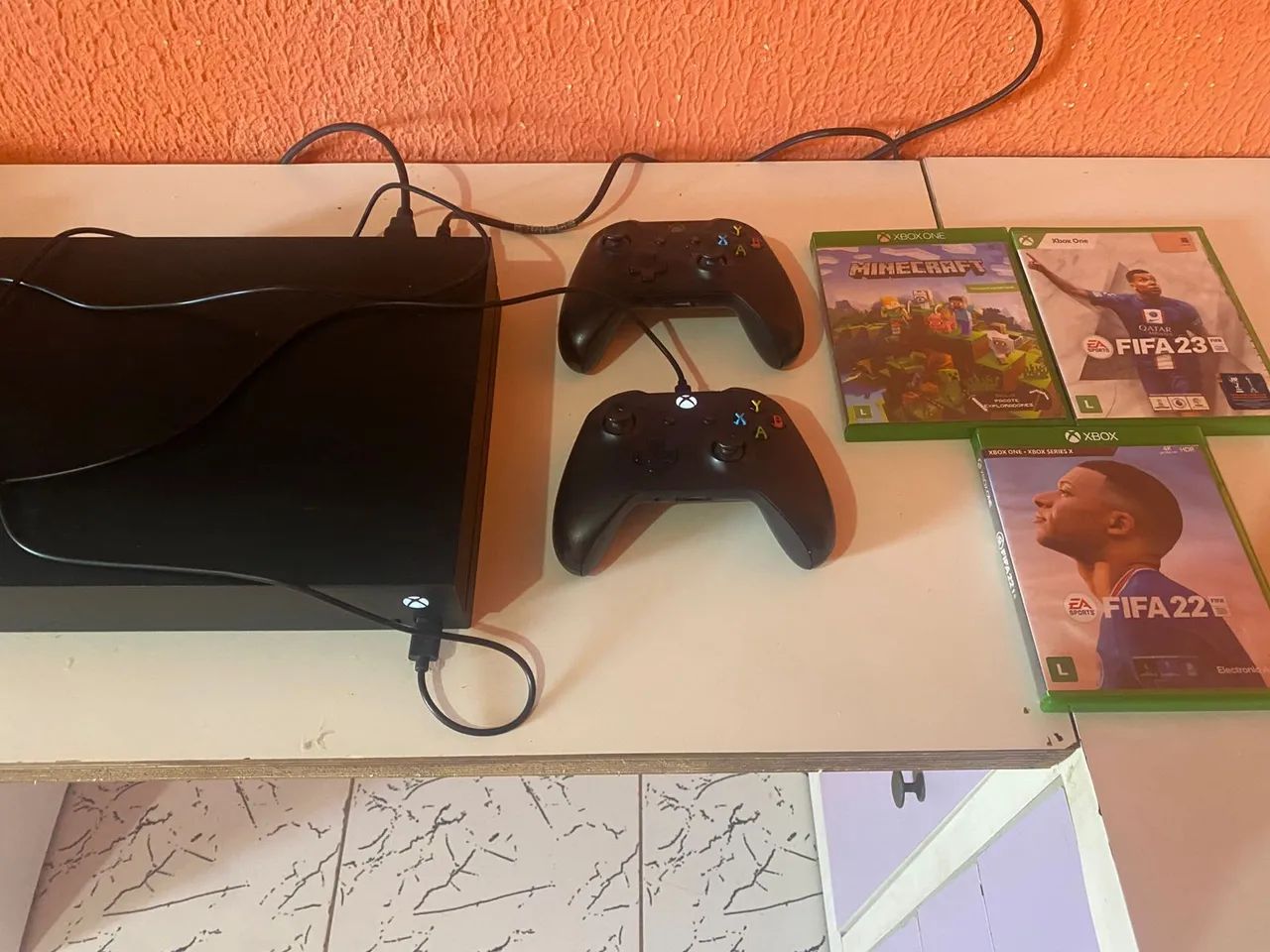Xbox One X 1TB