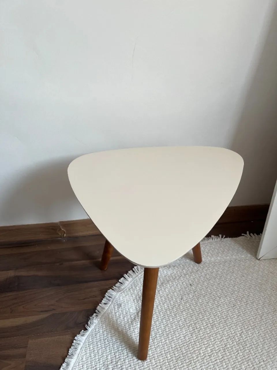Mesa Lateral Off White - Formato Orgânico - Foto 2