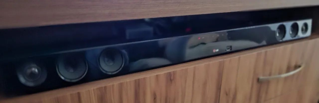 Soundbar LG com subwoofer Wireless. - Foto 3