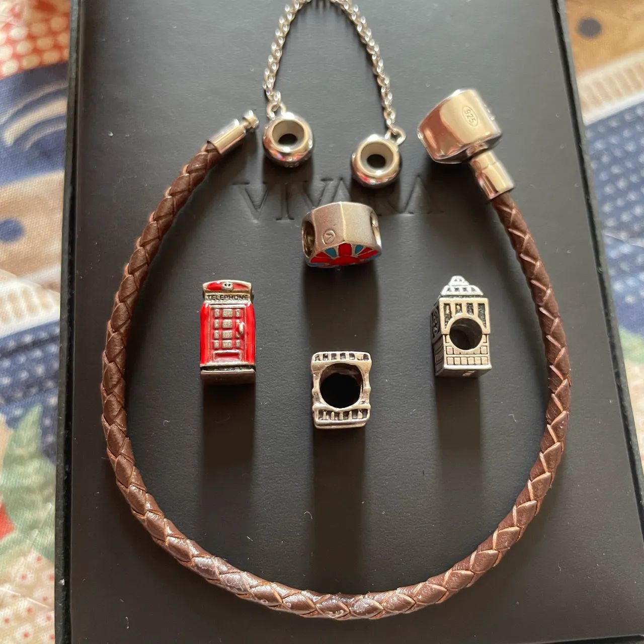 Pulseira Vivara com berloques e separador originais ! - Foto 2