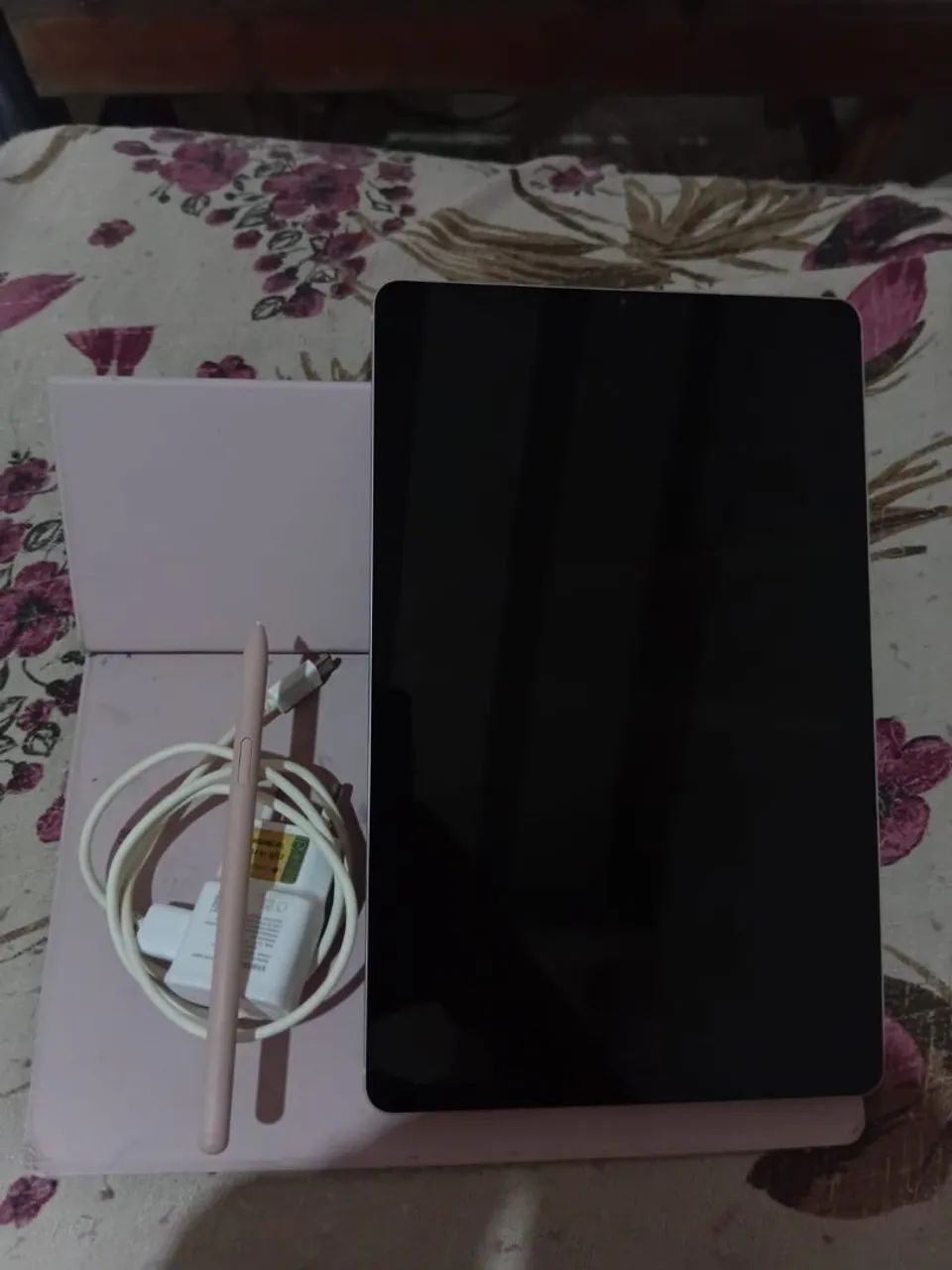 Vende-se tablet S6 lite Samsung completo semi novo - Foto 2
