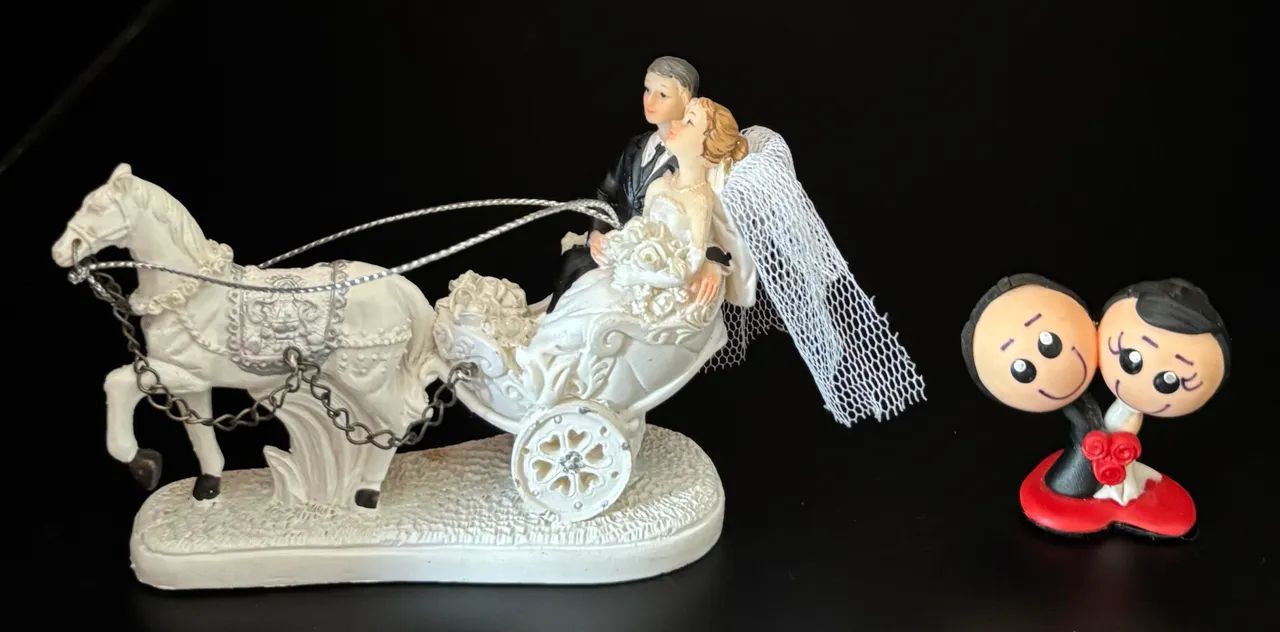 Decoração/topo de bolo/ Mini casal  - Foto 4