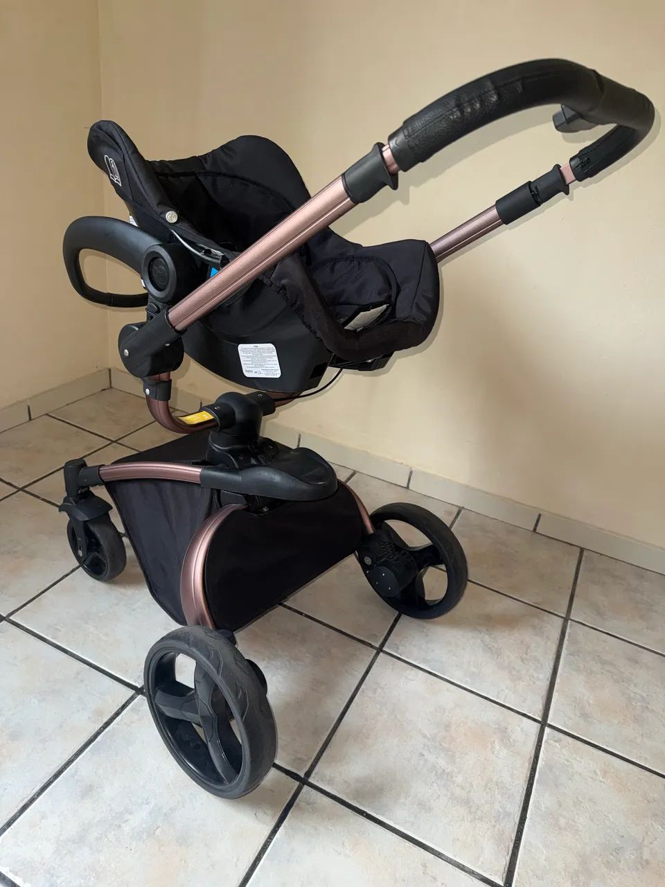 Carrinho de bebê 360° - Foto 4
