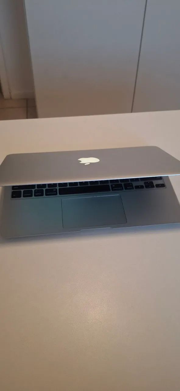 Macbook Air Core i5 250gb tela 11 polegadas cinza espacial