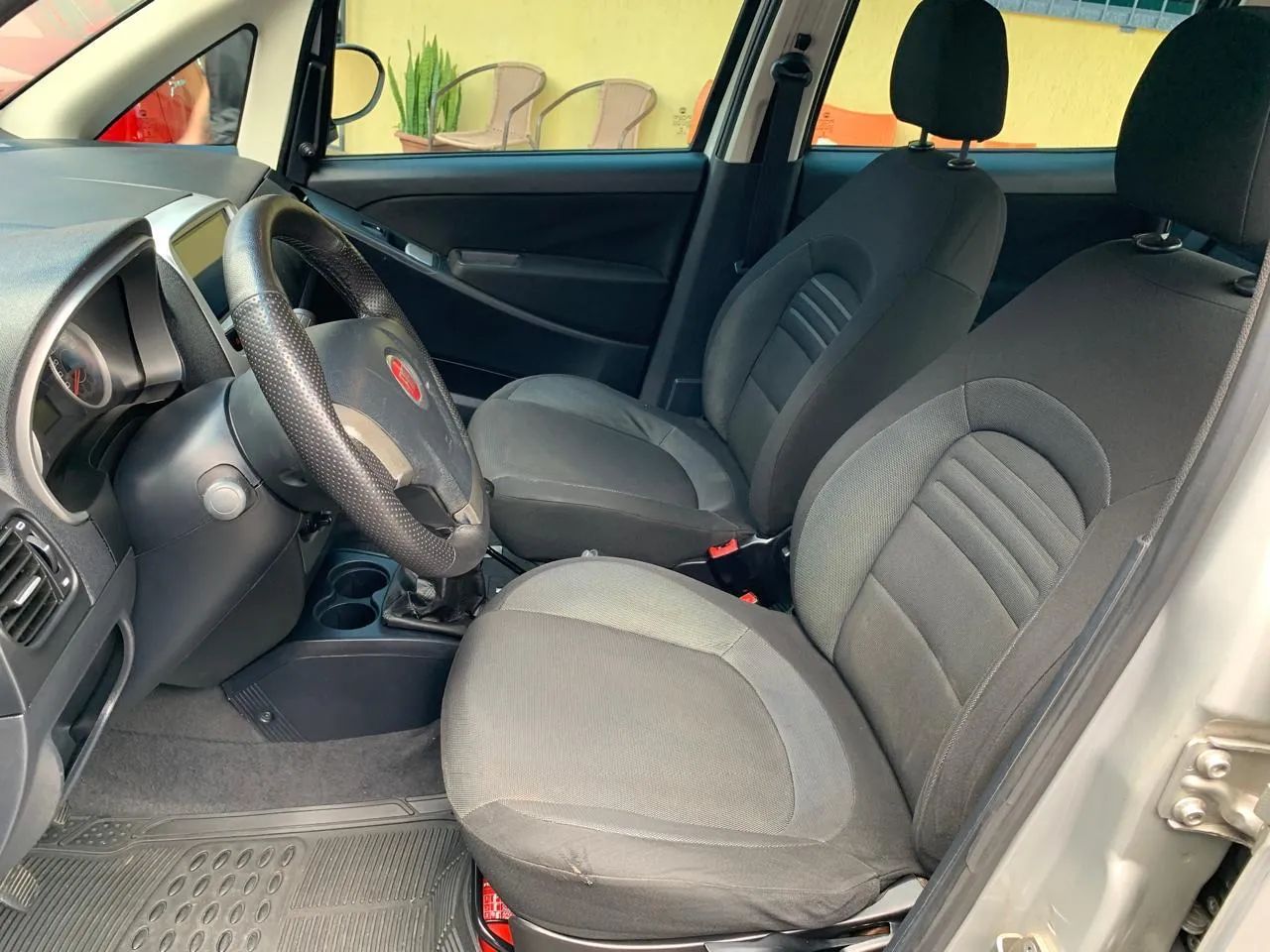 Fiat Idea Attractive 1.4 Fire Flex 8V 5P 2015 - Foto 5