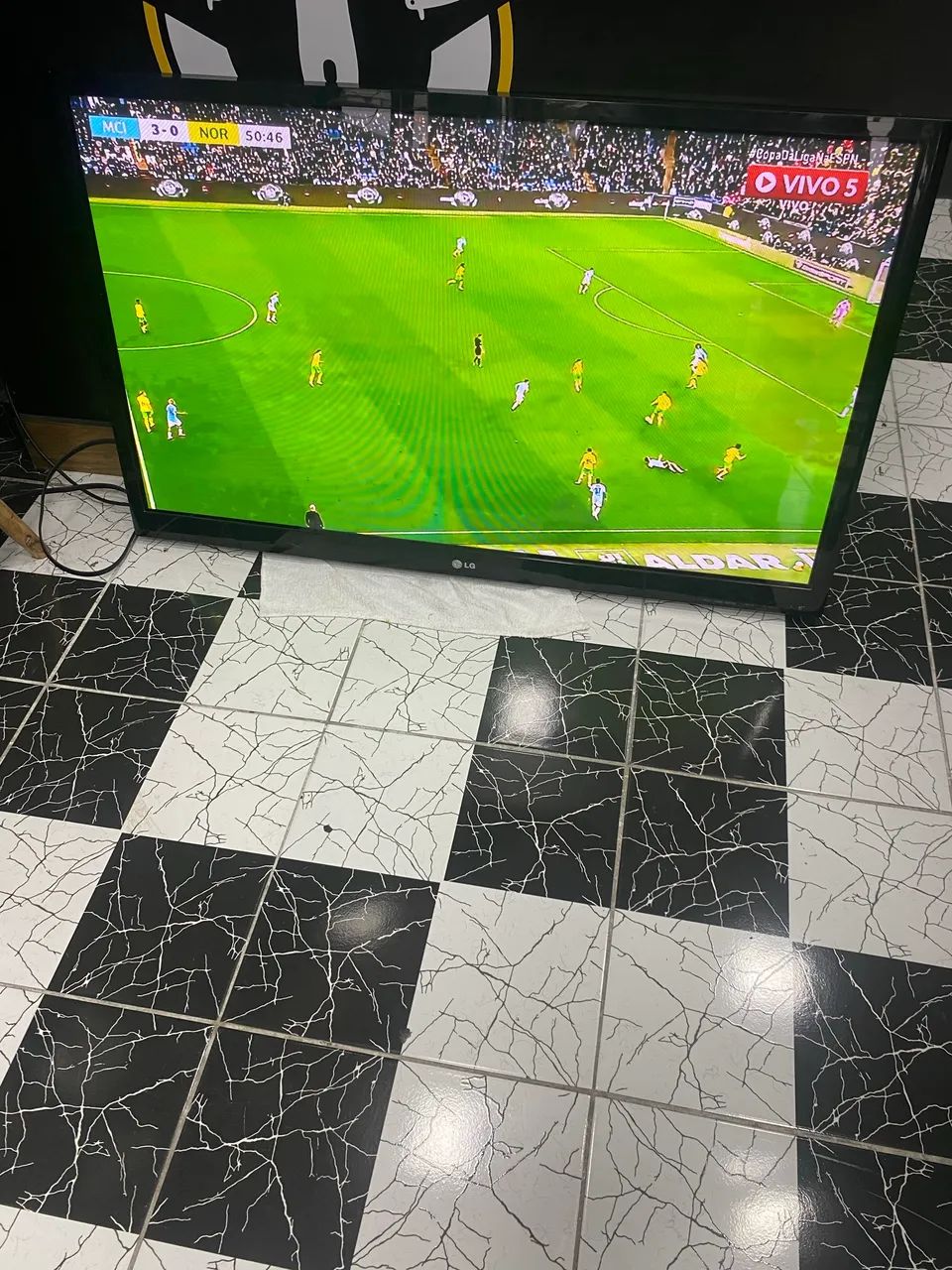 Vendo tv LG 55 polegadas obs não é Smartv  - Foto 2