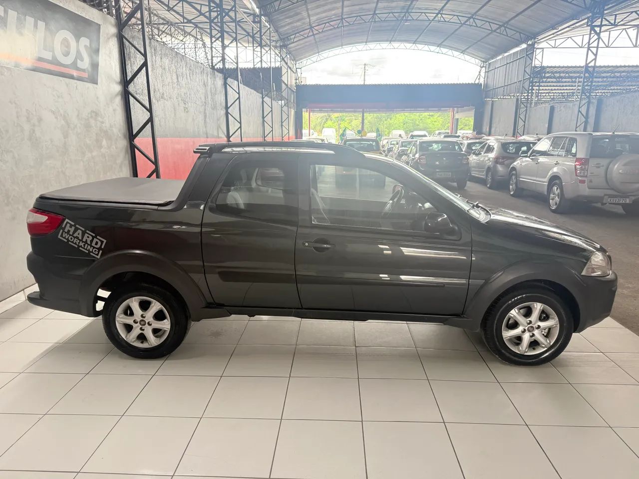Fiat Strada Working Celeb.1.4 Fire Flex 8V CD 2014 - Foto 4