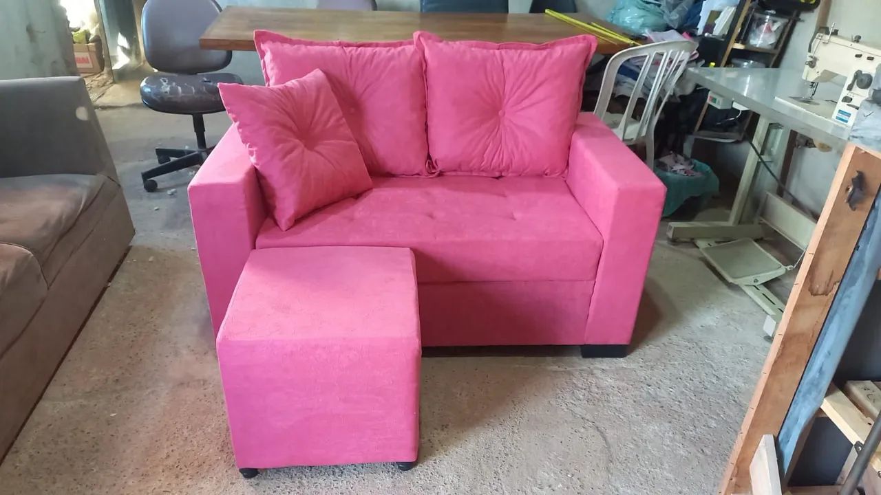 Super comfortable 2-seater sofa with a free ottoman419421011408343043