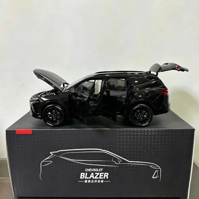Chevrolet Blazer Rs 2020 Preto 1:18 - Paudi Model - Foto 5