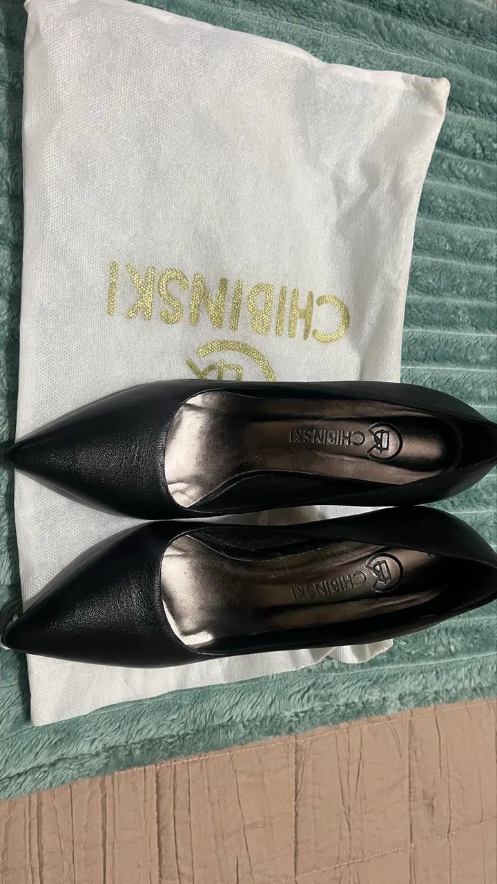 Sapato Scarpin preto couro legítimo marca chibinski - Foto 3