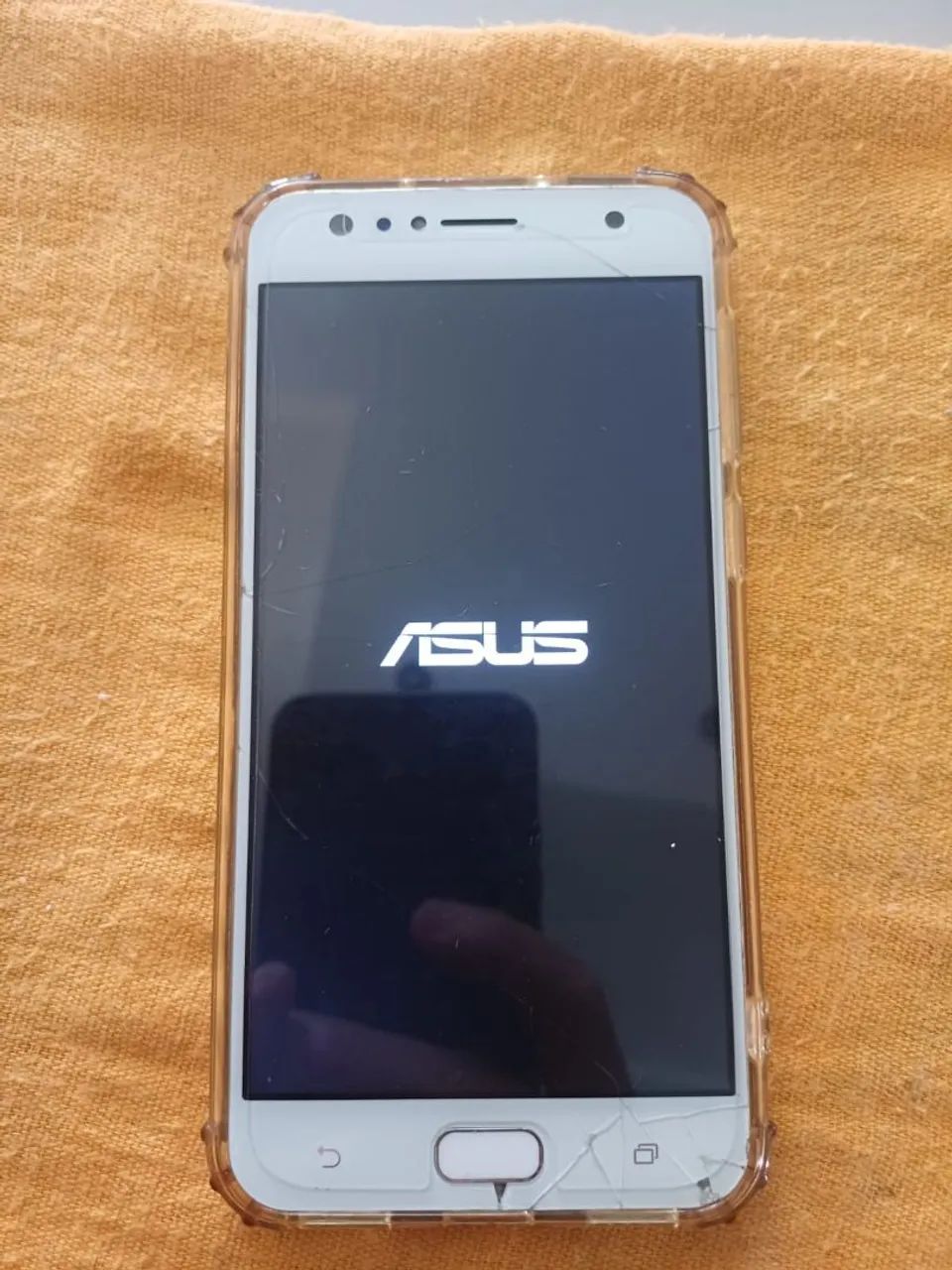 Asus zenfone 64 GB de memória