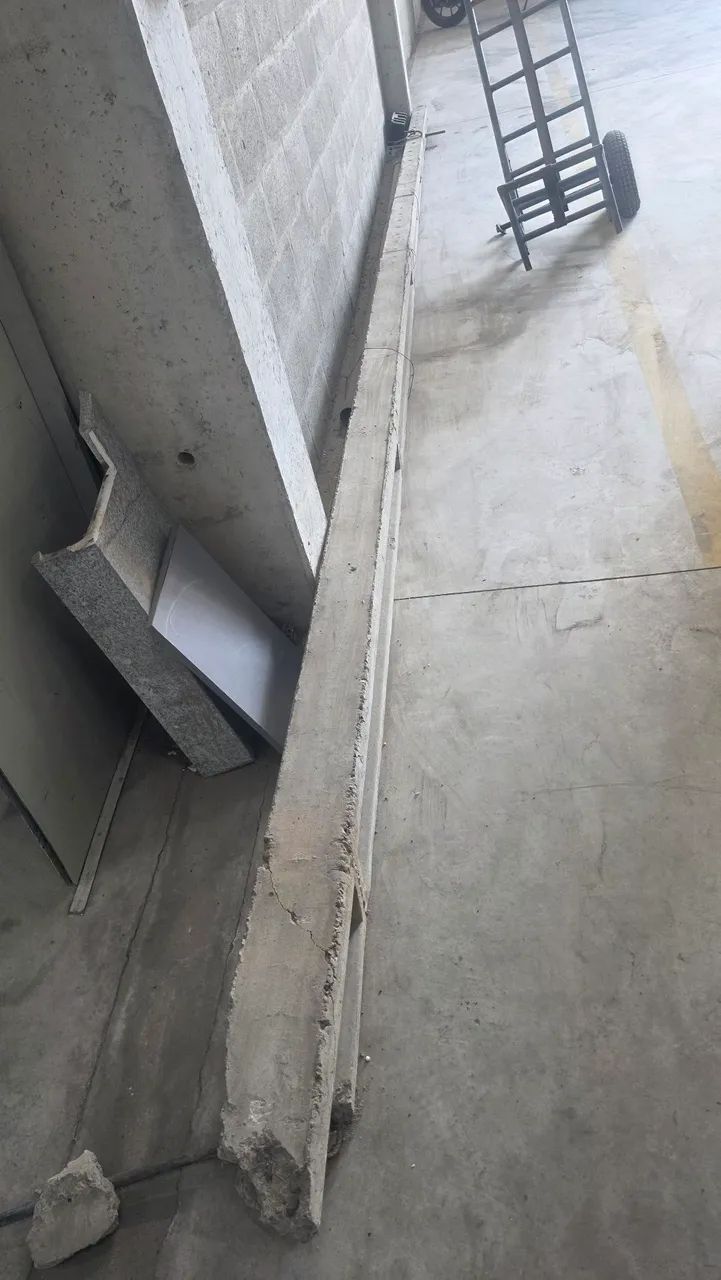 Poste com 5 metros