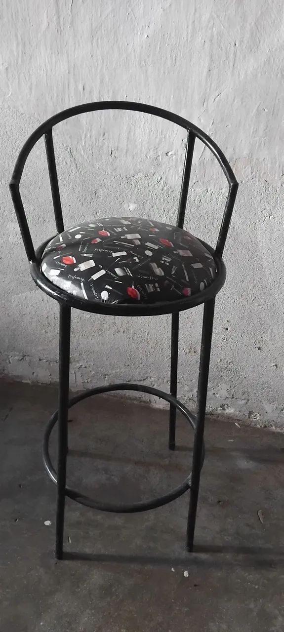 Banqueta de ferro com assento acolchoado  - Foto 2