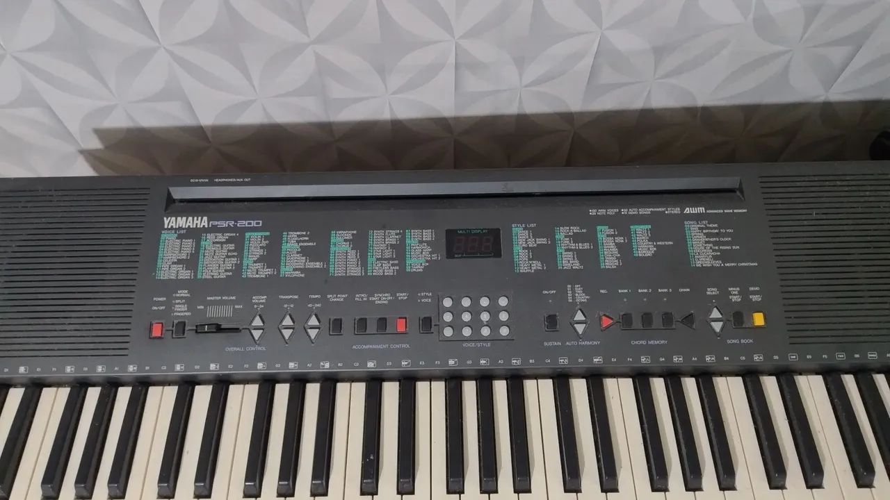 Teclado Yamaha PSR-200  - Foto 2