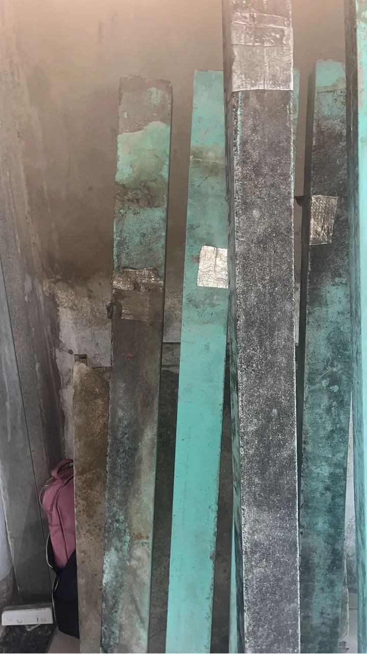 Vendo vigas de cimento com ferro 