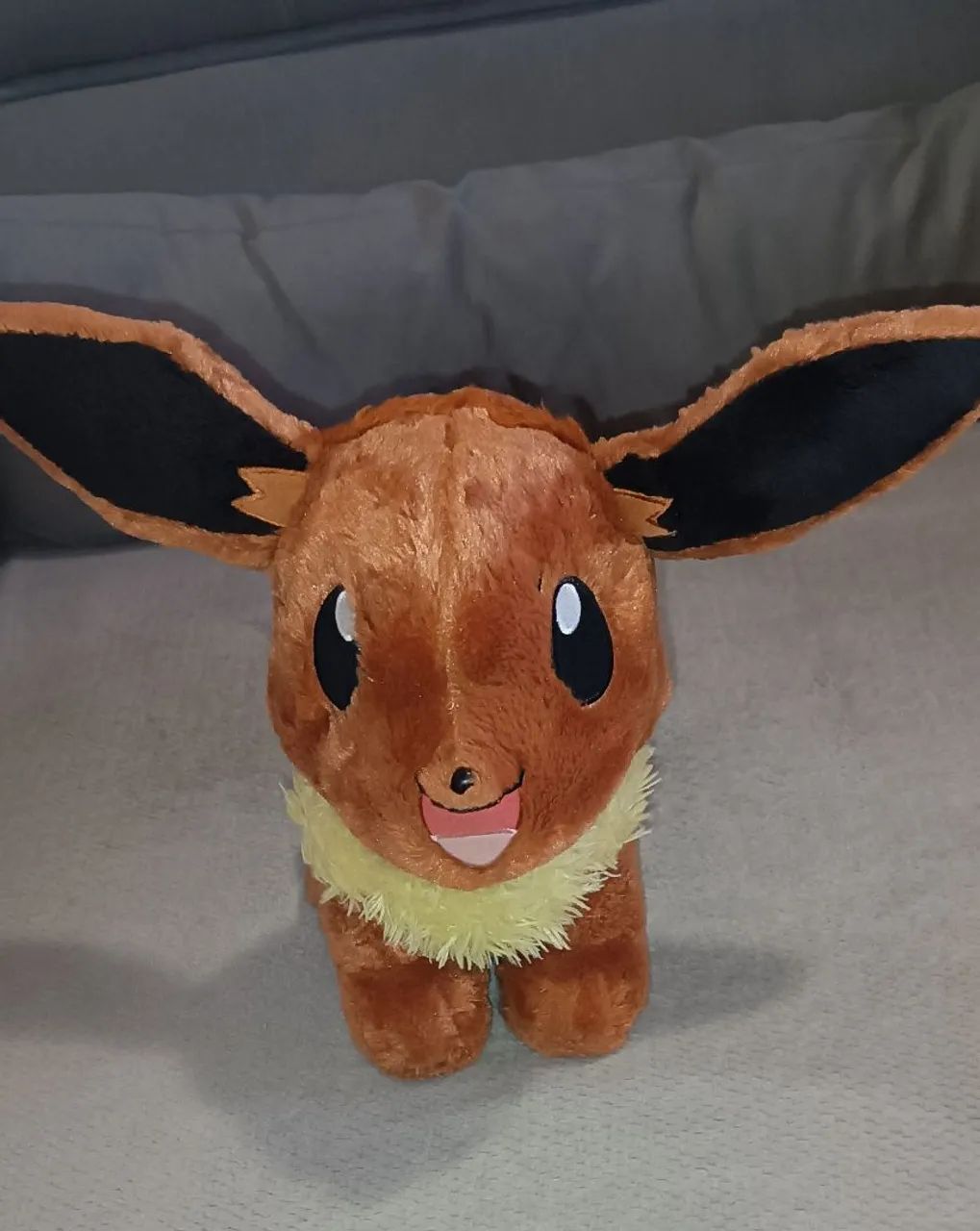 Pelúcia Pokémon Eevee 