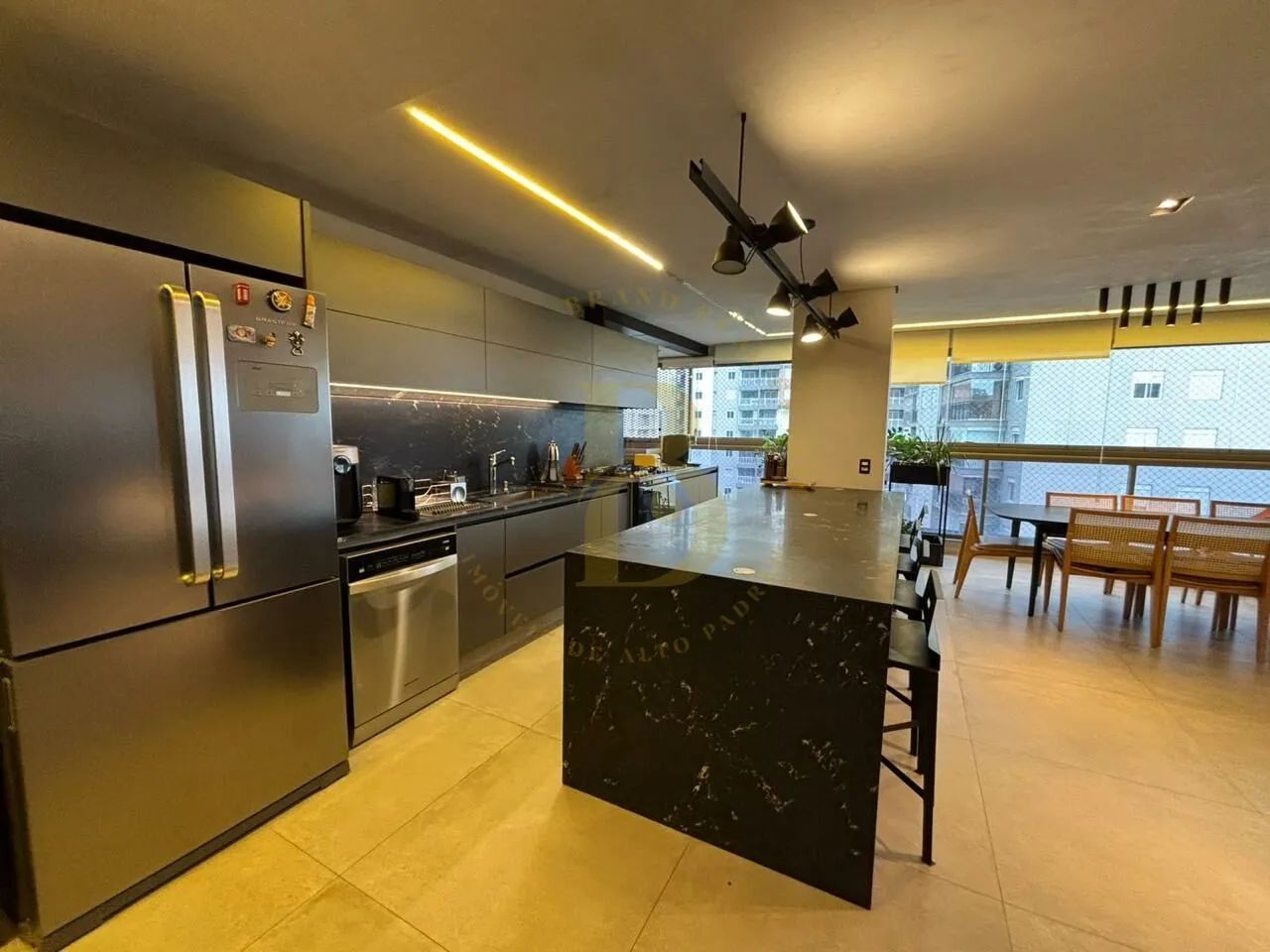 Apartamento à venda com 140m², 3 quartos e 2 vagas - Foto 2