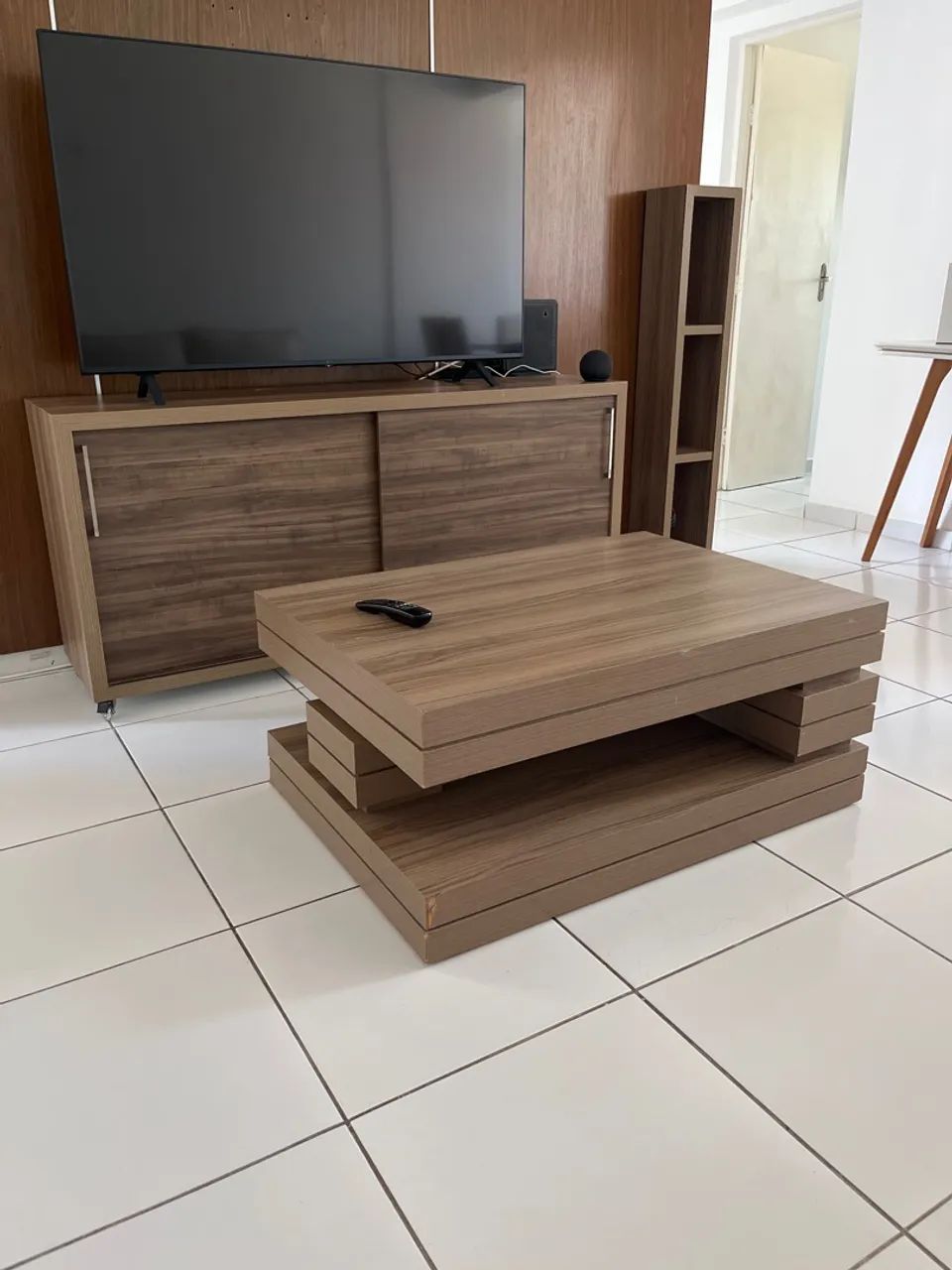 Centro e rack para televisão 