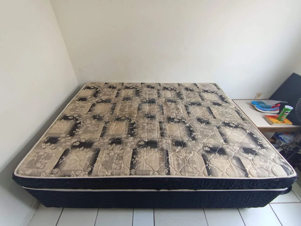 Vendo cama box casal