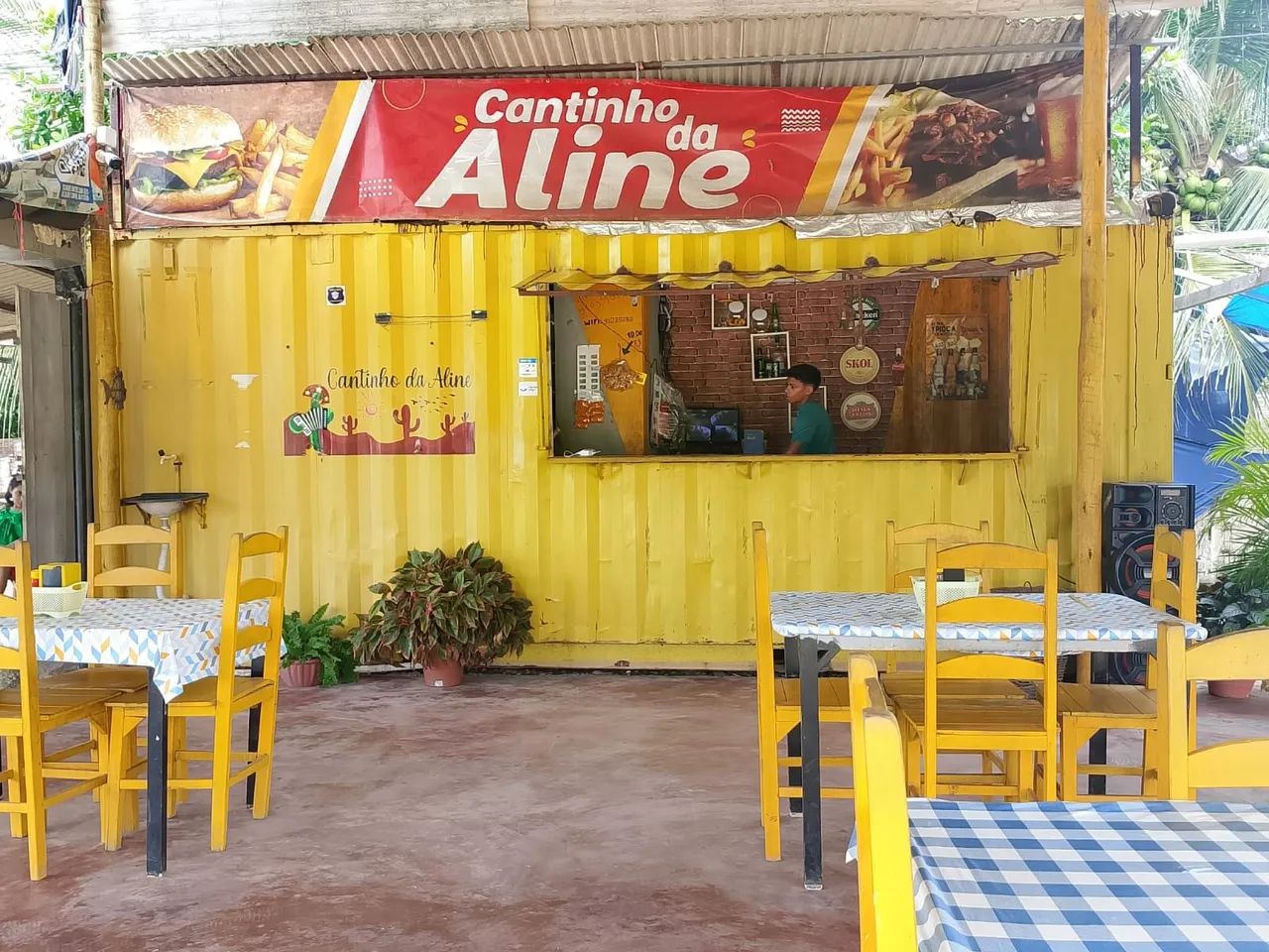 Vende-se este container