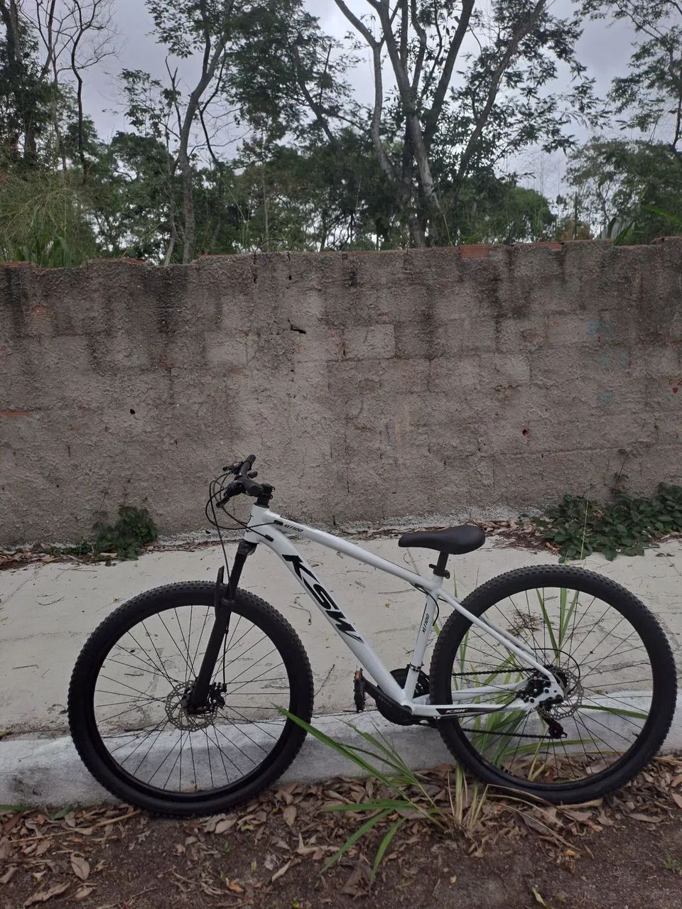 Vende-se bicicleta aro 29 ksw nova