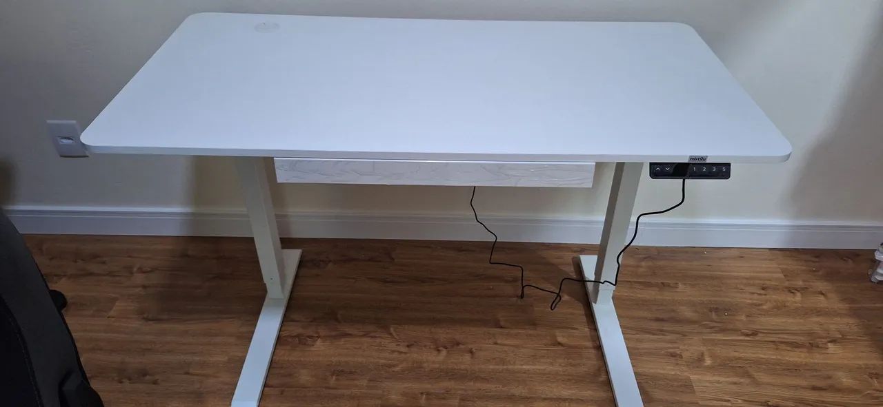Mesa gamer elétrica 
